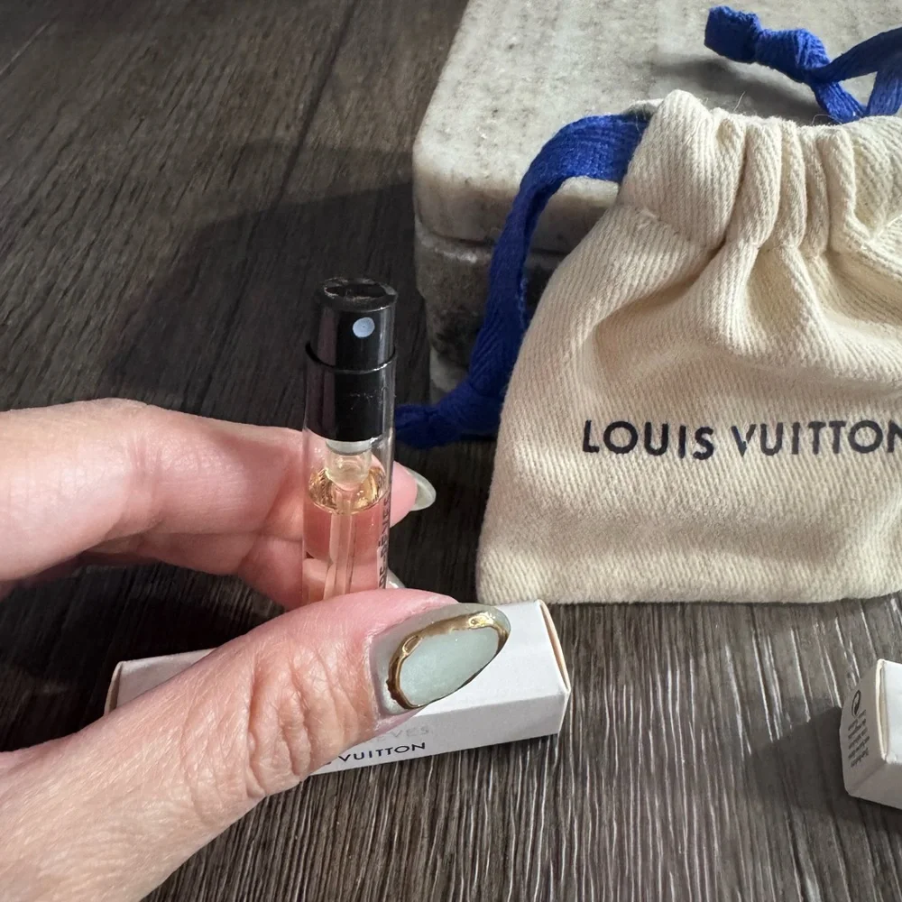 Louis Vuitton Attrape- Reeves Eau de Parfum vials. - Picture 7 of 8